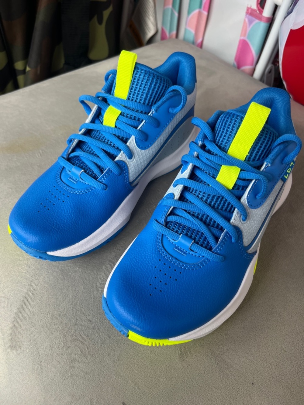 Lockdown 7 basketball sneaker